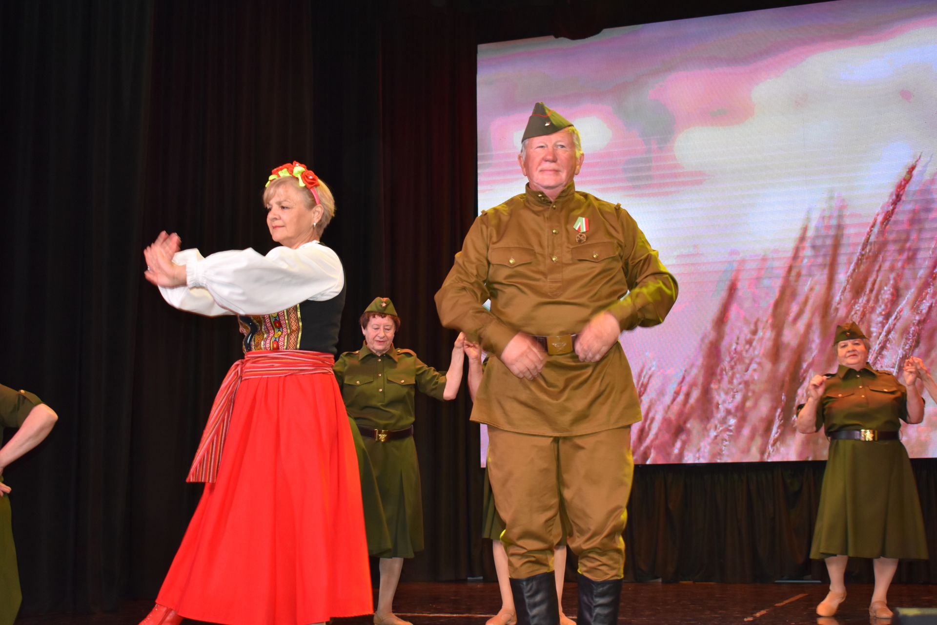 В Алексеевском состоялся юбилейный концерт «Элиты» и «Золотой молодости»