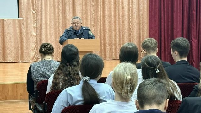 В Билярской школе прошел урок безопасности по управлению мототехникой