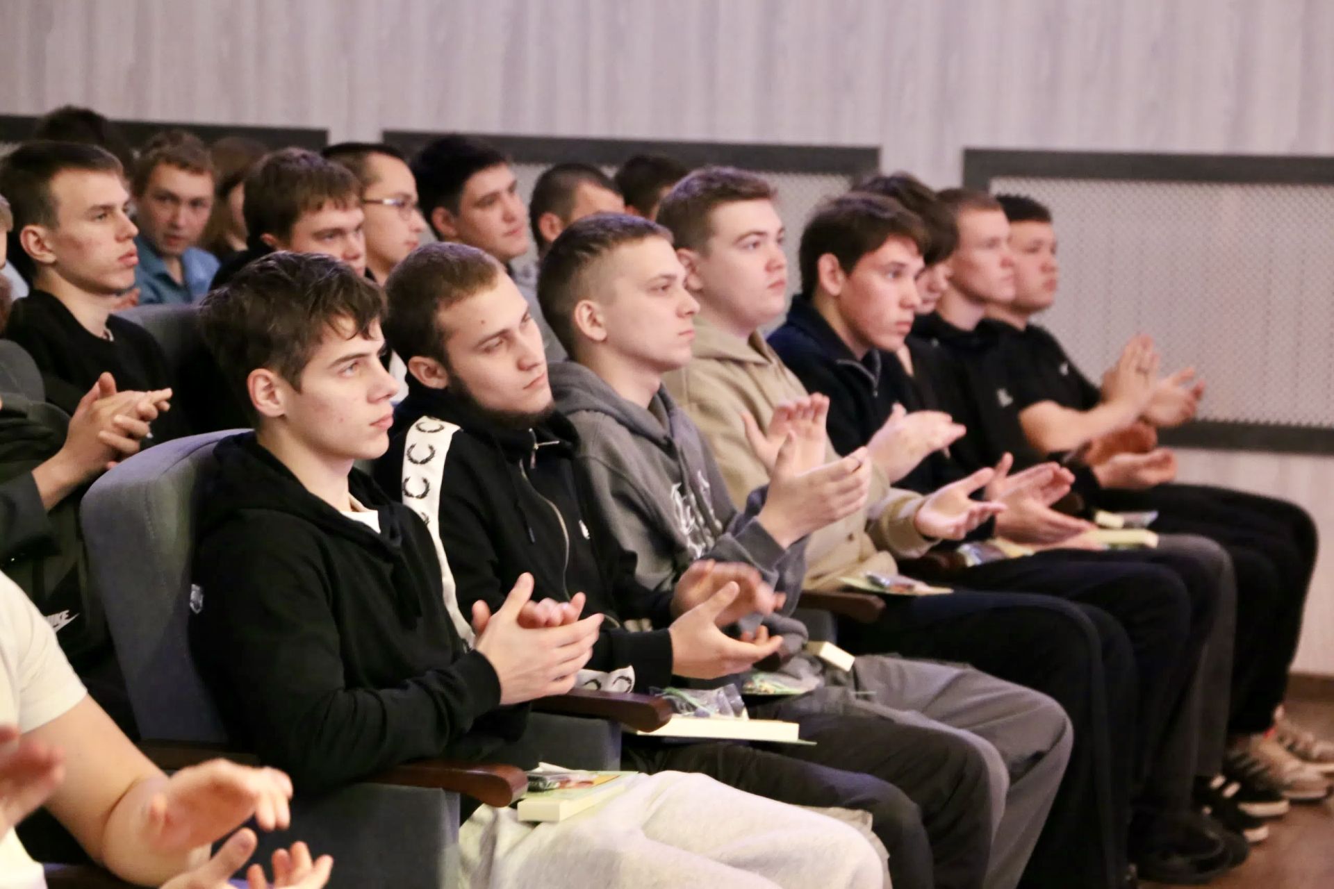 В Алексеевском районе отметили День призывника