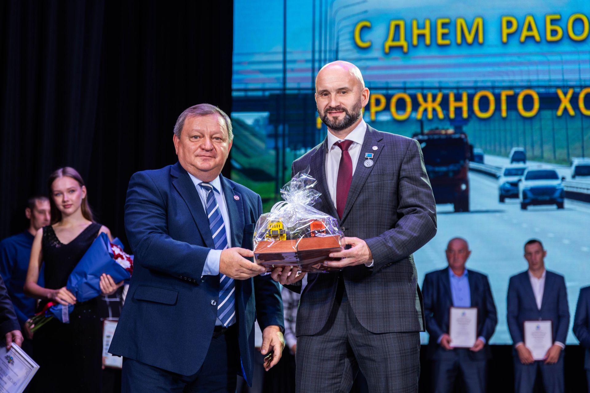 В Алексеевском районе наградили работников дорожной отрасли