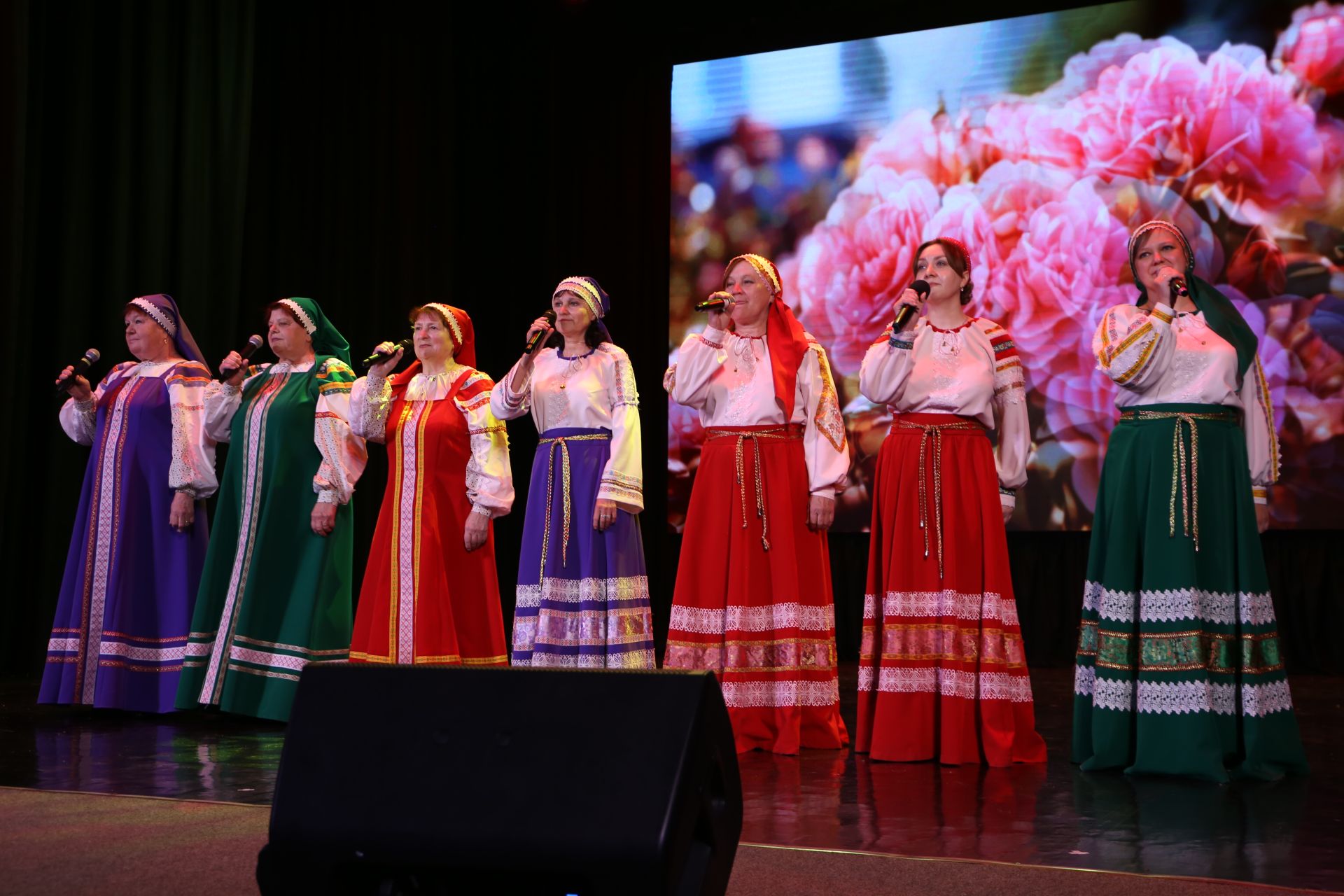 В районном Доме культуры  состоялся праздничный концерт «Такая разная!»