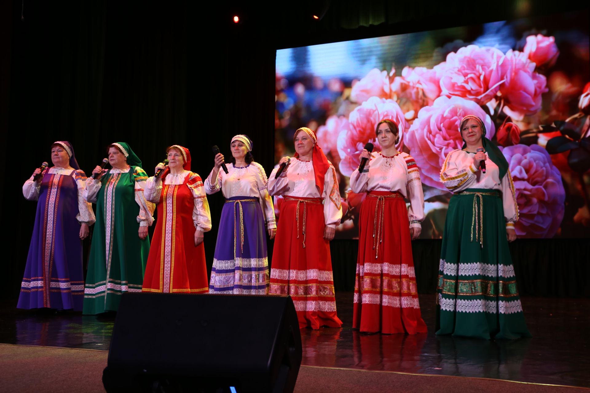 В районном Доме культуры  состоялся праздничный концерт «Такая разная!»