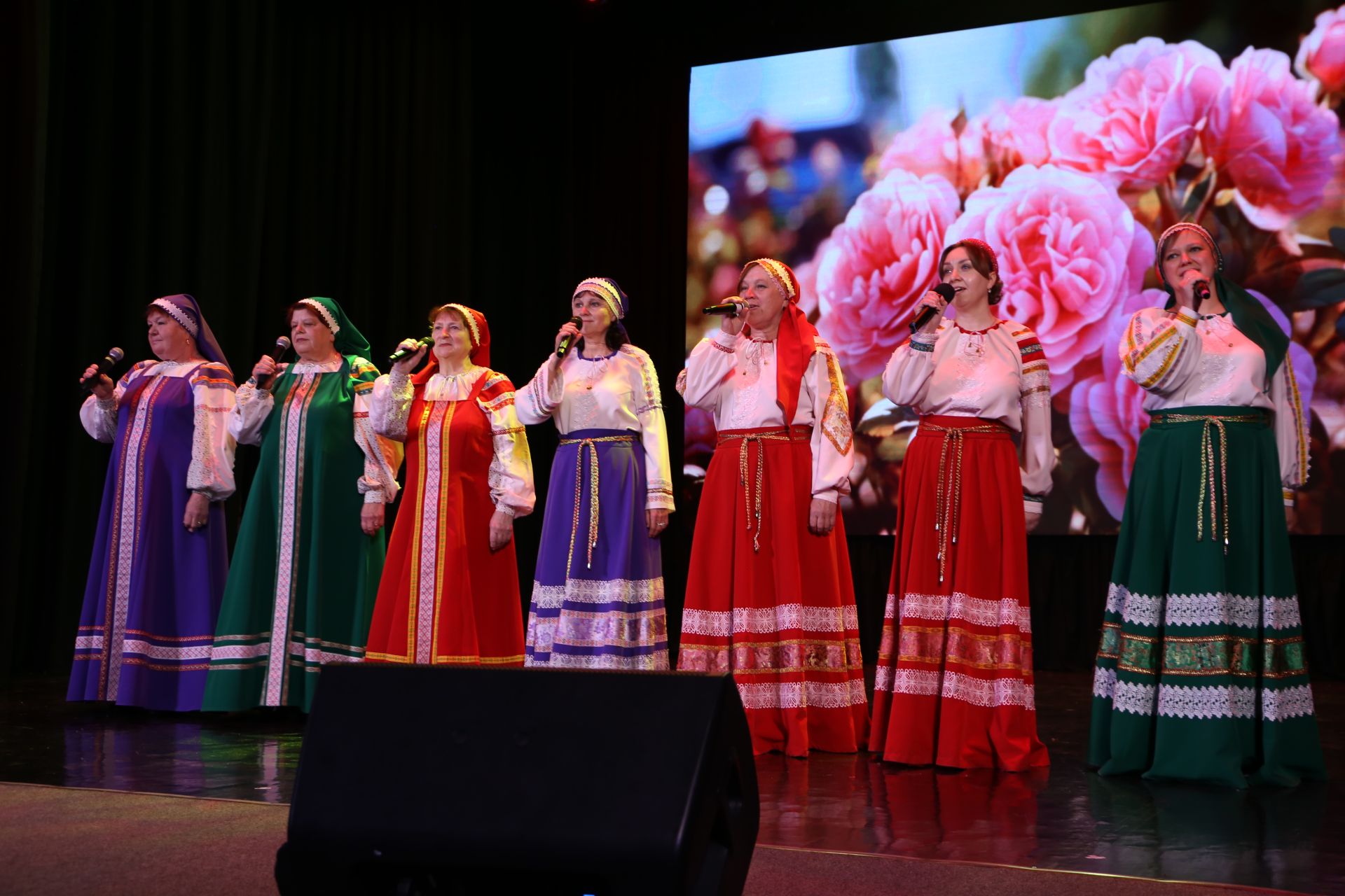 В районном Доме культуры  состоялся праздничный концерт «Такая разная!»