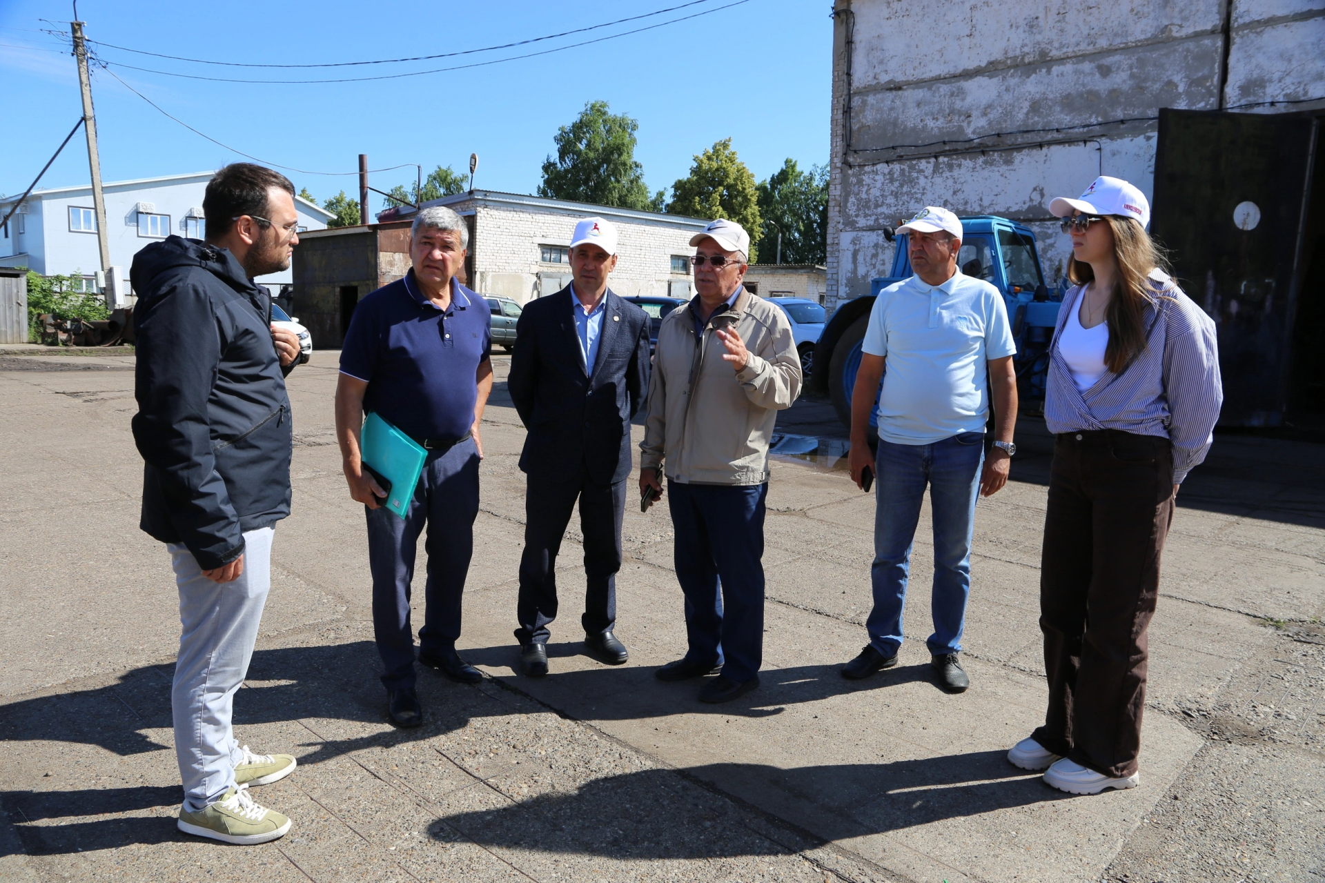 В Алексеевском районе проверили готовность сельхозпредприятий к уборочной кампании