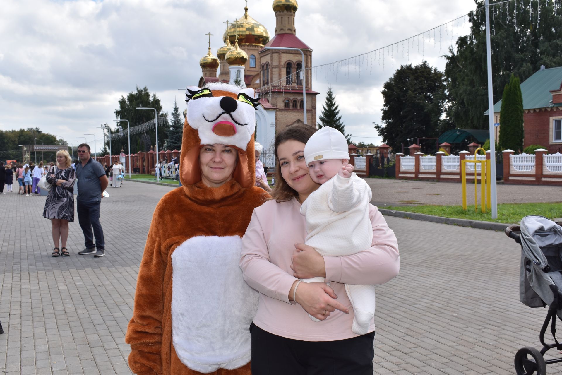 День знаний продолжился праздником на Соборной площади