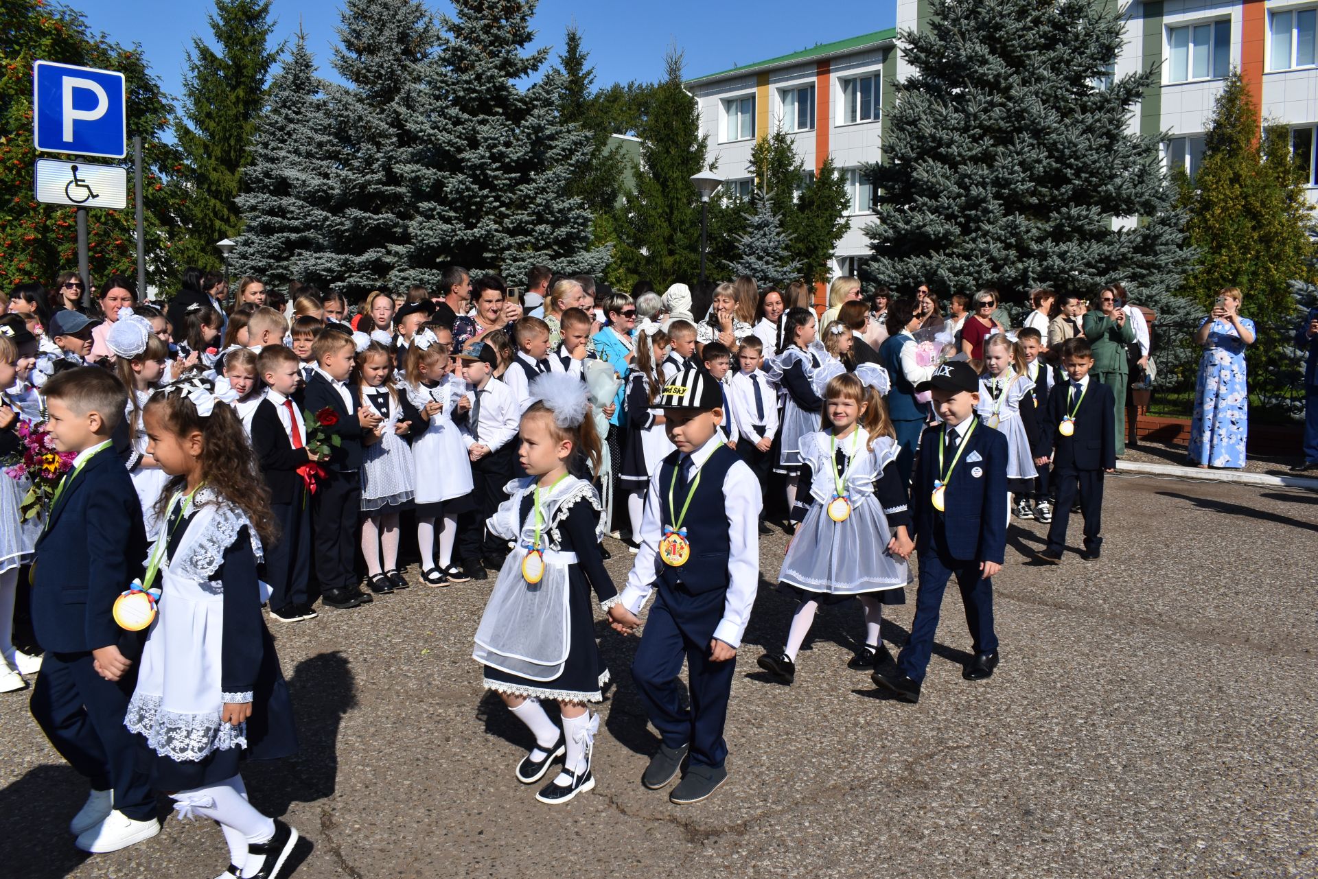 В Алексеевской школе №1 прозвенел первый звонок