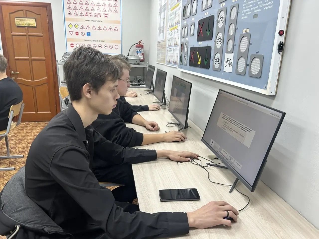 Студенты Аграрного колледжа соревновались в водительском мастерстве