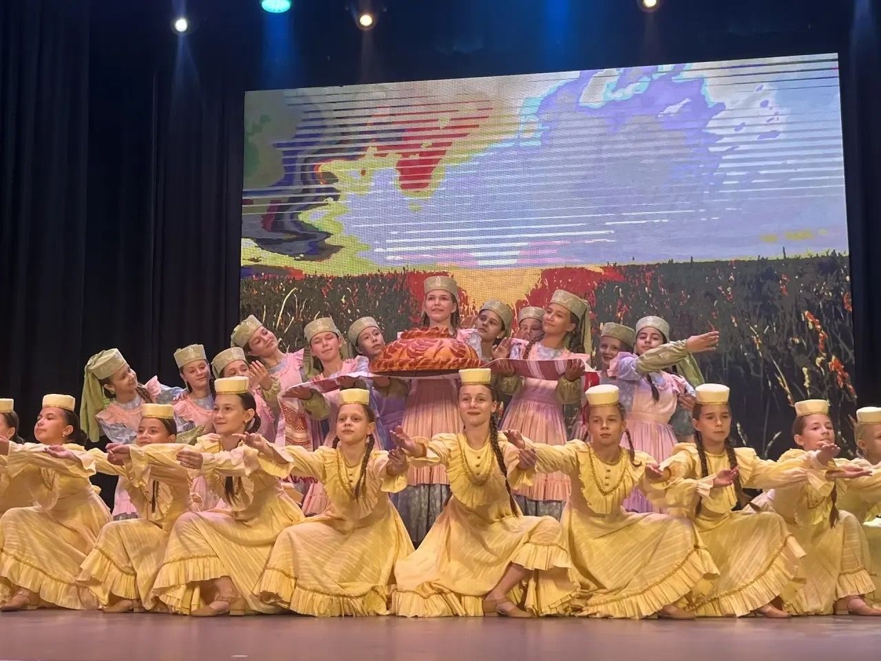 В Районном доме культуры прошёл патриотический концерт «Слава России»