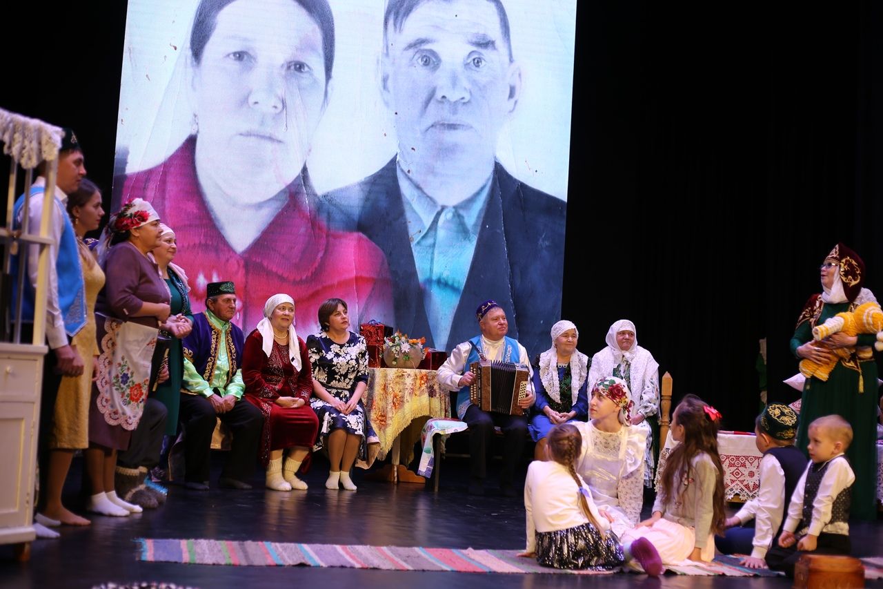 В Алексеевском районе состоялся праздник родословной «Эхо веков в истории семьи - Тарихта без эзлебез»