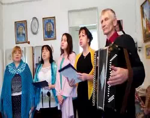 Видео: Ялкынские артисты дали концерт на дому