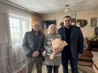 Сергей Демидов поздравил с наступающим Новым годом семью защитника Отечества