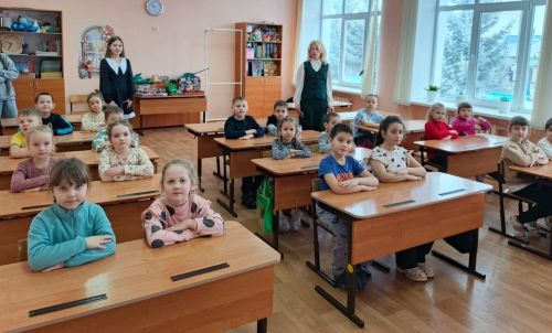 Будущие первоклассники Алексеевского побывали на экскурсии в школе