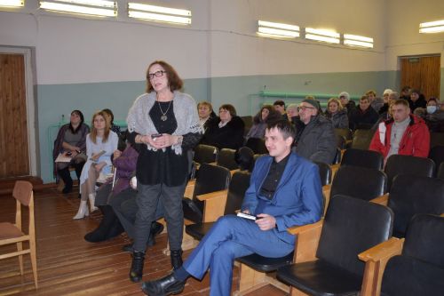 В Ерыклинском сельском поселении под председательством главы района Сергея Демидова провели собрание граждан
