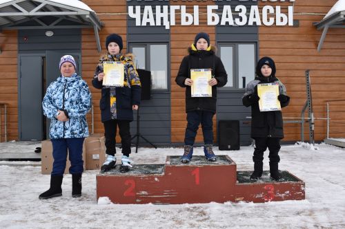 Фоторепортаж: Новогодний лыжный забег и спортивные игры открыли лыжный сезон 2023 года