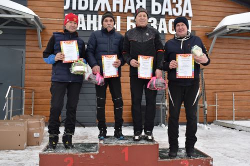 Фоторепортаж: Новогодний лыжный забег и спортивные игры открыли лыжный сезон 2023 года