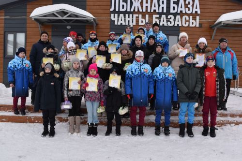 Фоторепортаж: Новогодний лыжный забег и спортивные игры открыли лыжный сезон 2023 года