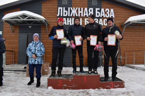 Фоторепортаж: Новогодний лыжный забег и спортивные игры открыли лыжный сезон 2023 года