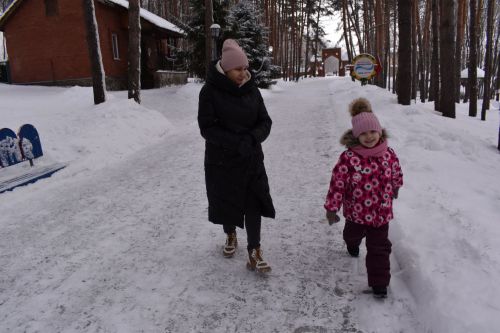 Хороводы, игры и катания на санях: в Билярске состоялись новогодние гуляния