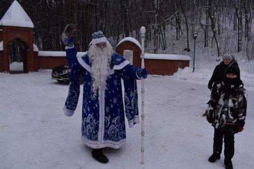 Хороводы, игры и катания на санях: в Билярске состоялись новогодние гуляния