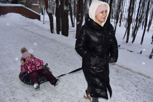 Хороводы, игры и катания на санях: в Билярске состоялись новогодние гуляния