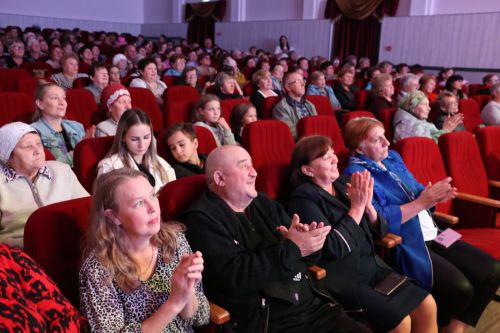 В Алексеевском в День пожилого человека прошел праздничный концерт