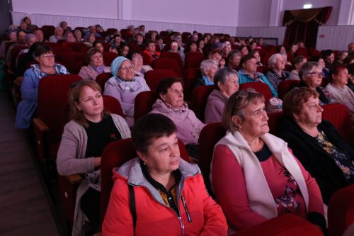 В Алексеевском в День пожилого человека прошел праздничный концерт