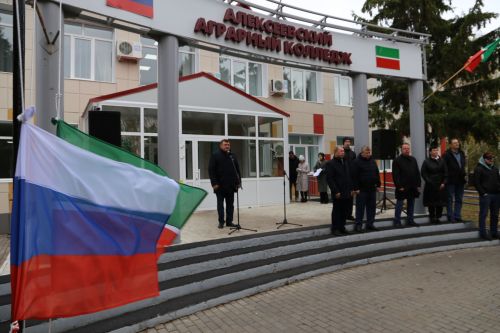 В Алексеевском лучшие молодые комбайнеры поборются за победу в конкурсе «Славим человека труда»