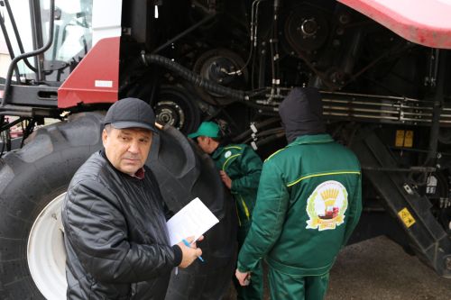 В Алексеевском лучшие молодые комбайнеры поборются за победу в конкурсе «Славим человека труда»