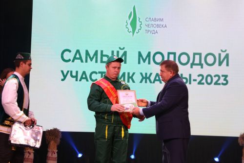 Комбайнер из Алексеевского района стал лучшим в Татарстане