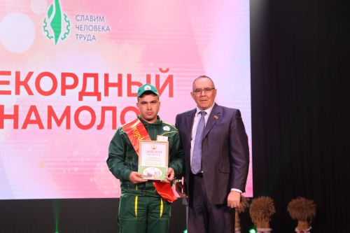 Комбайнер из Алексеевского района стал лучшим в Татарстане