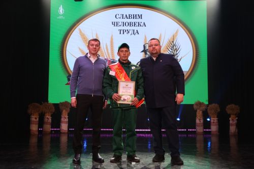 Комбайнер из Алексеевского района стал лучшим в Татарстане
