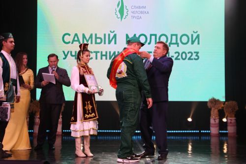 Комбайнер из Алексеевского района стал лучшим в Татарстане