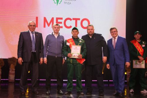 Комбайнер из Алексеевского района стал лучшим в Татарстане