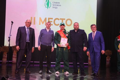 Комбайнер из Алексеевского района стал лучшим в Татарстане