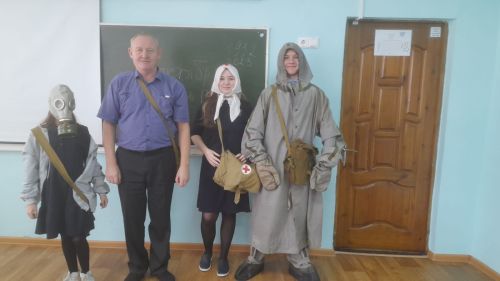 Ученики второй школы Алексеевского провели эвакуацию и узнали, как работает спасательное оборудование