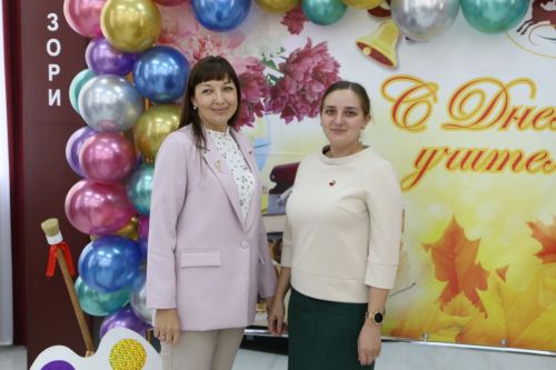 В День учителя в Алексеевском наградили педагогов и ветеранов сферы образования