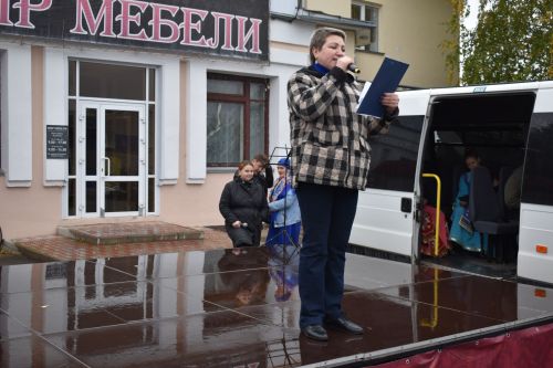 На осенней ярмарке алексеевцы покупали цветы, мясо, картофель и подписывались на «районку»