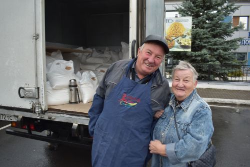 На осенней ярмарке алексеевцы покупали цветы, мясо, картофель и подписывались на «районку»