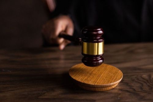 В Алексеевском суде рассмотрели дело врача, незаконно выдавшего справку водителю, сбившего ребенка в парке