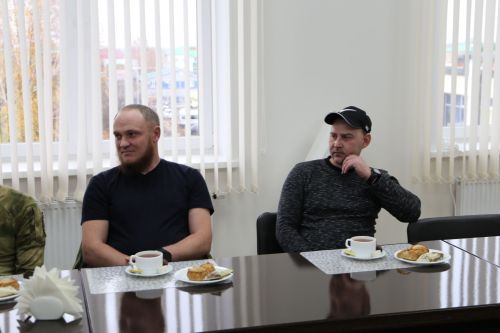 Глава Алексеевского района встретился с мобилизованными прибывшими в отпуск