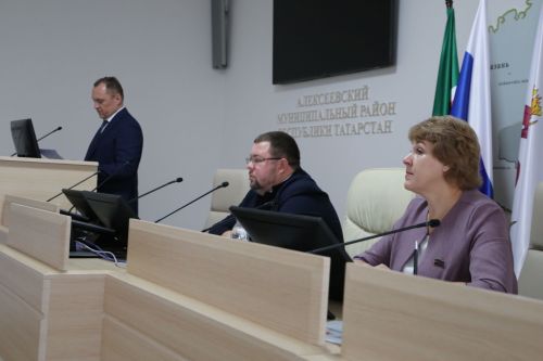 В Алексеевском состоялось 28 заседание Совета Алексеевского района