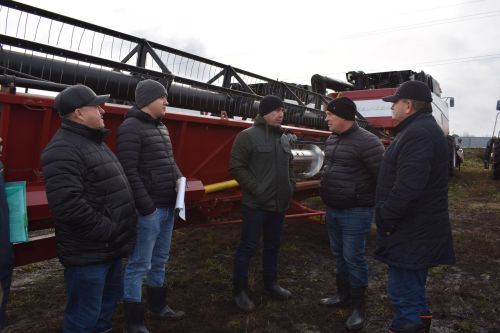 В Алексеевском прошёл конкурс по постановке техники на зимнее хранение
