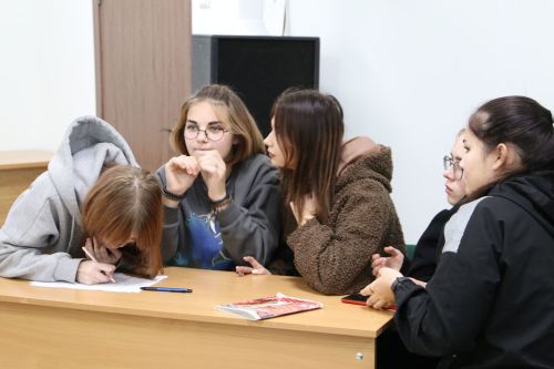 «Белая мечеть, тюбетейка и матрешка»: студенты колледжа окунулись в культуру родного края