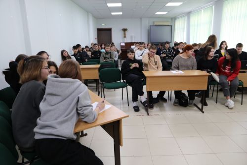 «Белая мечеть, тюбетейка и матрешка»: студенты колледжа окунулись в культуру родного края