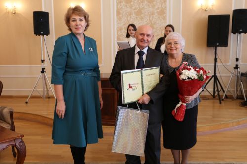 В Алексеевском ЗАГСе прошло чествование «золотых» семейных пар