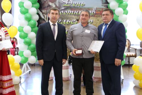 В Алексеевском наградили лучших работников агропромышленного комплекса