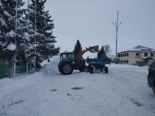 Выпавший снег постепенно исчезает с улиц Алексеевского