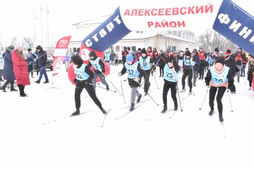 Около двухсот пятидесяти алексеевцев приняли участие в «Лыжне России»