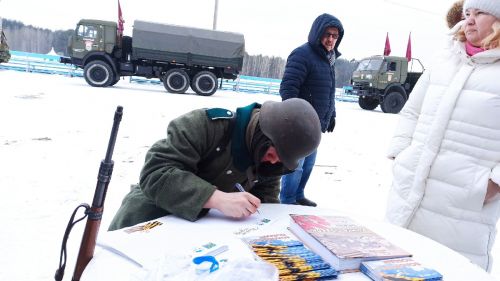 Алексеевцы приняли участие в эпизоде воссоздания Сталинградской битвы и написали письма солдатам в зону СВО