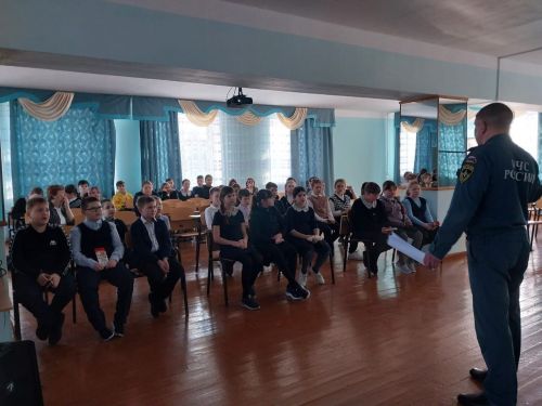 Главный пожарный провел занятие с алексеевскими школьниками